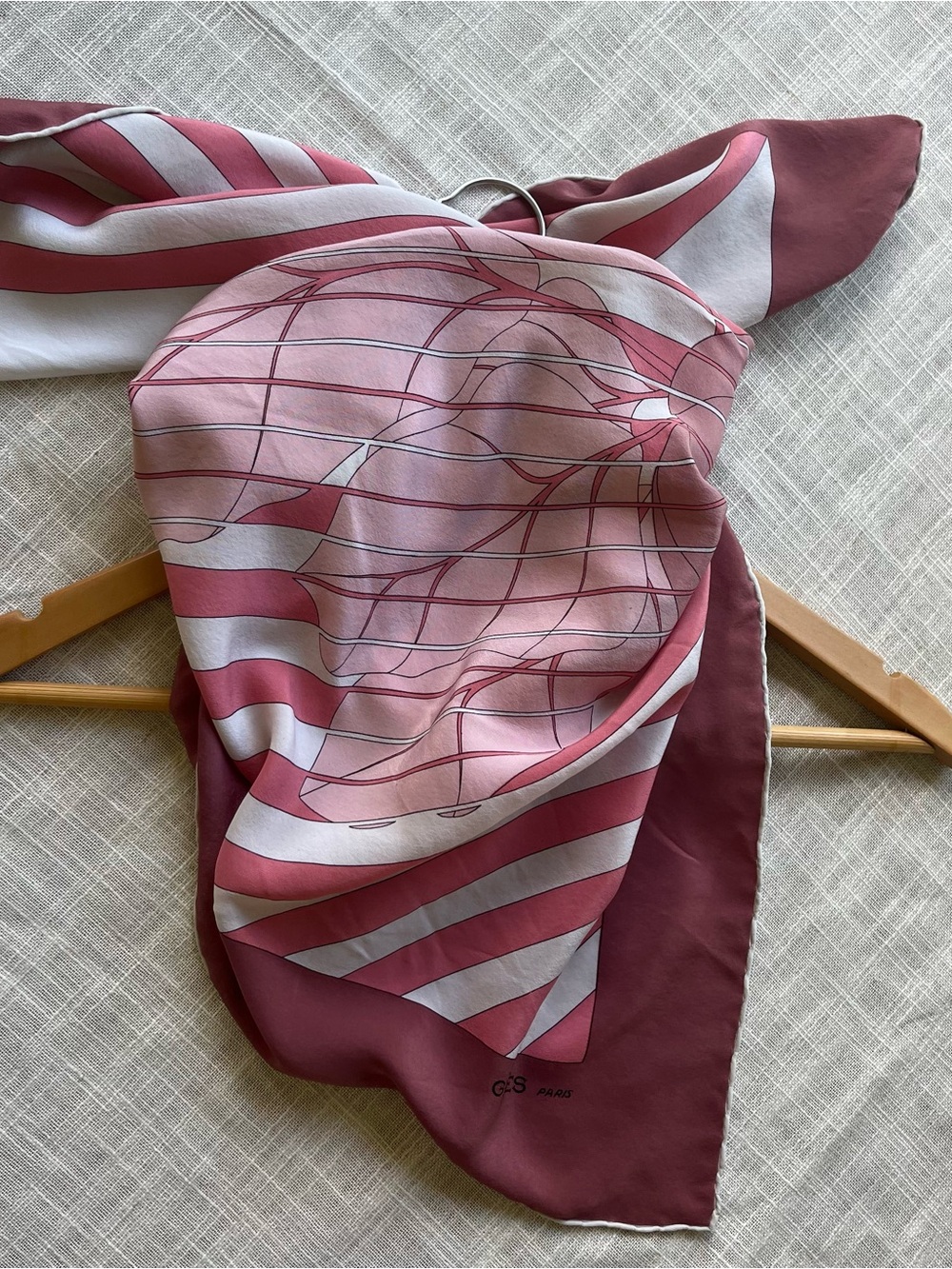 70s French Silk Bandana - Large 35x35" - Picture 11 of 15